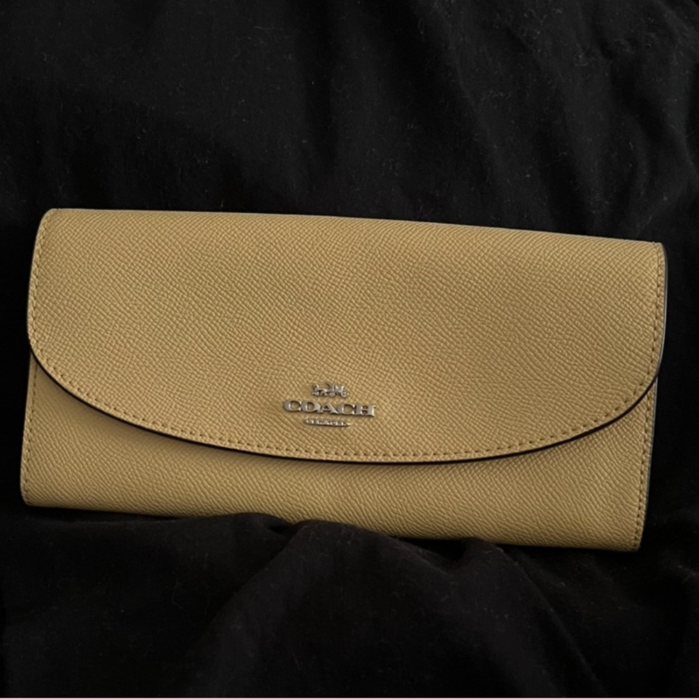 Coach Butter Yellow Continental Long Wallet. Like New!